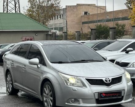 Серый Тойота Авенсис, объемом двигателя 2.2 л и пробегом 210 тыс. км за 9400 $, фото 2 на Automoto.ua