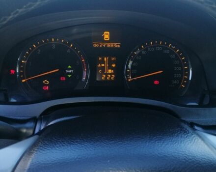 Серый Тойота Авенсис, объемом двигателя 2.2 л и пробегом 249 тыс. км за 8200 $, фото 3 на Automoto.ua