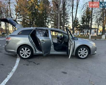 Сірий Тойота Авенсіс, об'ємом двигуна 2.2 л та пробігом 232 тис. км за 7999 $, фото 52 на Automoto.ua