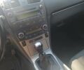 Серый Тойота Авенсис, объемом двигателя 2.2 л и пробегом 210 тыс. км за 8200 $, фото 2 на Automoto.ua