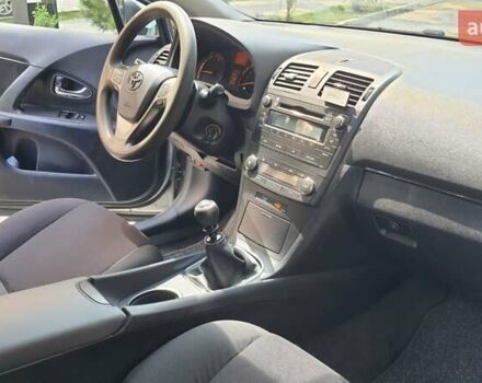 Сірий Тойота Авенсіс, об'ємом двигуна 1.6 л та пробігом 178 тис. км за 8500 $, фото 13 на Automoto.ua