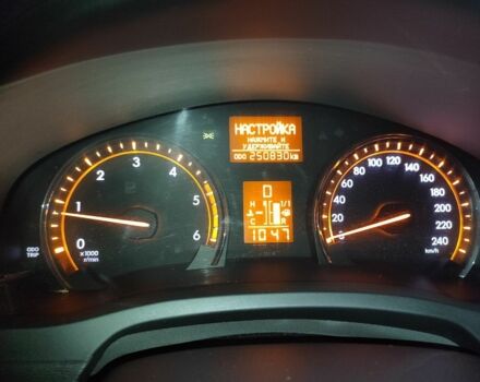 Сірий Тойота Авенсіс, об'ємом двигуна 2.2 л та пробігом 250 тис. км за 8900 $, фото 7 на Automoto.ua