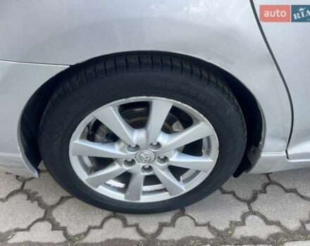Серый Тойота Авенсис, объемом двигателя 2.23 л и пробегом 288 тыс. км за 6950 $, фото 50 на Automoto.ua