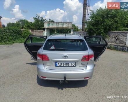 Серый Тойота Авенсис, объемом двигателя 2 л и пробегом 402 тыс. км за 7800 $, фото 6 на Automoto.ua