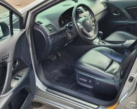 Серый Тойота Авенсис, объемом двигателя 2.2 л и пробегом 280 тыс. км за 8500 $, фото 12 на Automoto.ua