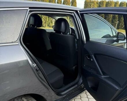 Серый Тойота Авенсис, объемом двигателя 2.23 л и пробегом 277 тыс. км за 8500 $, фото 8 на Automoto.ua
