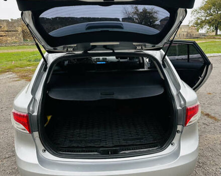 Серый Тойота Авенсис, объемом двигателя 2.2 л и пробегом 273 тыс. км за 8300 $, фото 16 на Automoto.ua