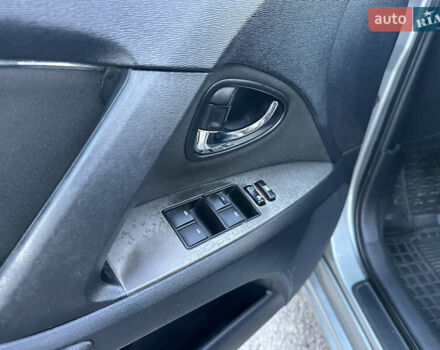 Сірий Тойота Авенсіс, об'ємом двигуна 2.2 л та пробігом 232 тис. км за 7999 $, фото 30 на Automoto.ua