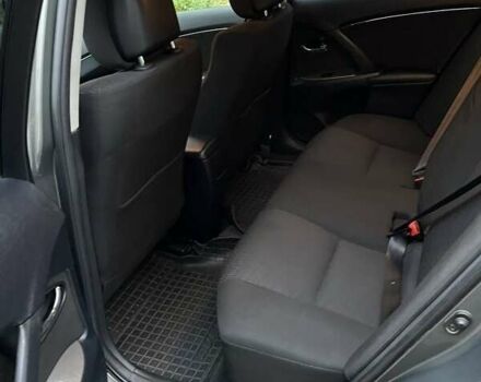 Серый Тойота Авенсис, объемом двигателя 2 л и пробегом 277 тыс. км за 8500 $, фото 5 на Automoto.ua