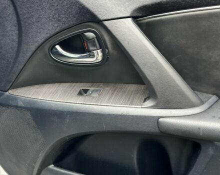 Серый Тойота Авенсис, объемом двигателя 2.2 л и пробегом 210 тыс. км за 9400 $, фото 13 на Automoto.ua