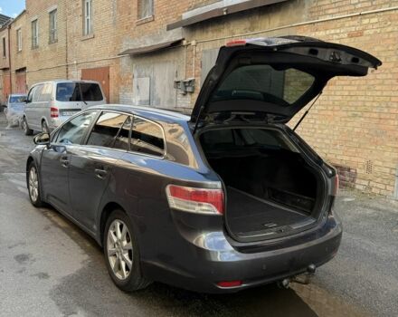Сірий Тойота Авенсіс, об'ємом двигуна 2.2 л та пробігом 215 тис. км за 8500 $, фото 6 на Automoto.ua