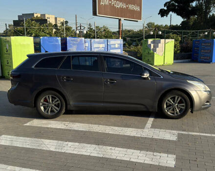 Сірий Тойота Авенсіс, об'ємом двигуна 2 л та пробігом 291 тис. км за 7900 $, фото 3 на Automoto.ua