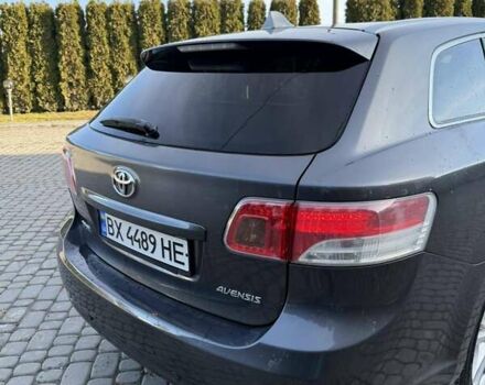 Серый Тойота Авенсис, объемом двигателя 2.23 л и пробегом 277 тыс. км за 8500 $, фото 5 на Automoto.ua