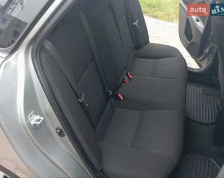 Серый Тойота Авенсис, объемом двигателя 2.2 л и пробегом 230 тыс. км за 7700 $, фото 9 на Automoto.ua