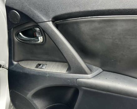 Серый Тойота Авенсис, объемом двигателя 2.23 л и пробегом 210 тыс. км за 9400 $, фото 38 на Automoto.ua