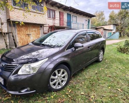 Серый Тойота Авенсис, объемом двигателя 2.2 л и пробегом 265 тыс. км за 8500 $, фото 2 на Automoto.ua