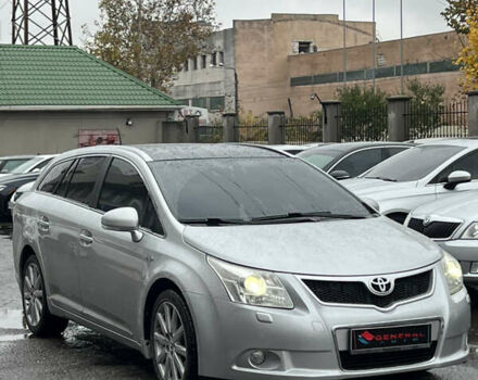 Серый Тойота Авенсис, объемом двигателя 2.23 л и пробегом 210 тыс. км за 9400 $, фото 1 на Automoto.ua