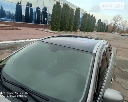 Серый Тойота Авенсис, объемом двигателя 2.2 л и пробегом 235 тыс. км за 9200 $, фото 7 на Automoto.ua