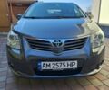 Серый Тойота Авенсис, объемом двигателя 2.2 л и пробегом 235 тыс. км за 9400 $, фото 2 на Automoto.ua