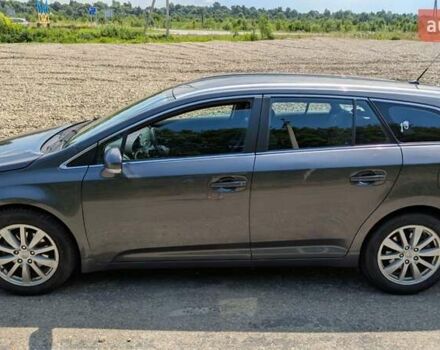 Сірий Тойота Авенсіс, об'ємом двигуна 2 л та пробігом 240 тис. км за 6800 $, фото 4 на Automoto.ua