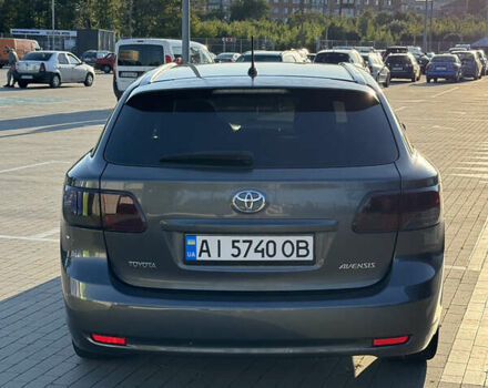 Сірий Тойота Авенсіс, об'ємом двигуна 2 л та пробігом 291 тис. км за 7900 $, фото 5 на Automoto.ua