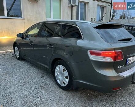 Серый Тойота Авенсис, объемом двигателя 2 л и пробегом 277 тыс. км за 8500 $, фото 3 на Automoto.ua