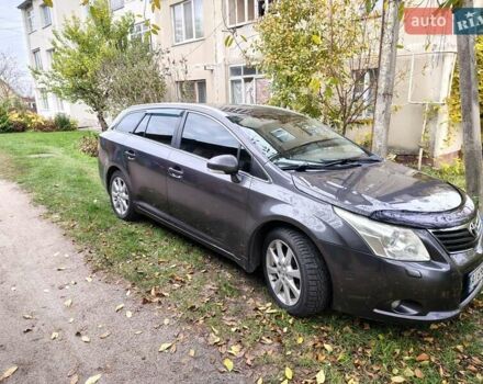Серый Тойота Авенсис, объемом двигателя 2.2 л и пробегом 265 тыс. км за 8500 $, фото 4 на Automoto.ua