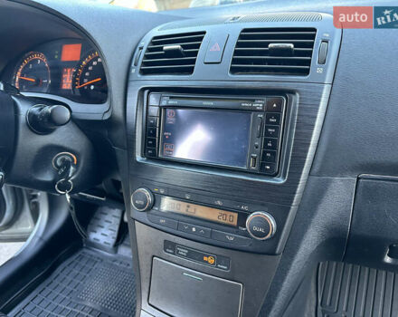 Сірий Тойота Авенсіс, об'ємом двигуна 2.2 л та пробігом 232 тис. км за 7999 $, фото 45 на Automoto.ua