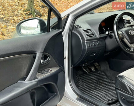 Серый Тойота Авенсис, объемом двигателя 2 л и пробегом 250 тыс. км за 6999 $, фото 38 на Automoto.ua