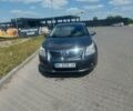 Серый Тойота Авенсис, объемом двигателя 2 л и пробегом 260 тыс. км за 8199 $, фото 1 на Automoto.ua