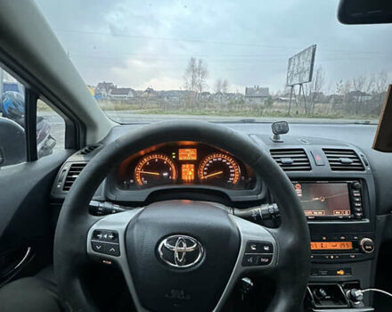 Серый Тойота Авенсис, объемом двигателя 2 л и пробегом 357 тыс. км за 6000 $, фото 9 на Automoto.ua