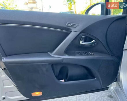 Серый Тойота Авенсис, объемом двигателя 2.23 л и пробегом 293 тыс. км за 9511 $, фото 16 на Automoto.ua