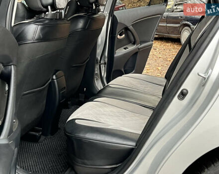 Серый Тойота Авенсис, объемом двигателя 2 л и пробегом 250 тыс. км за 6999 $, фото 50 на Automoto.ua