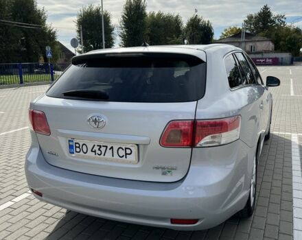 Серый Тойота Авенсис, объемом двигателя 2 л и пробегом 250 тыс. км за 7800 $, фото 3 на Automoto.ua