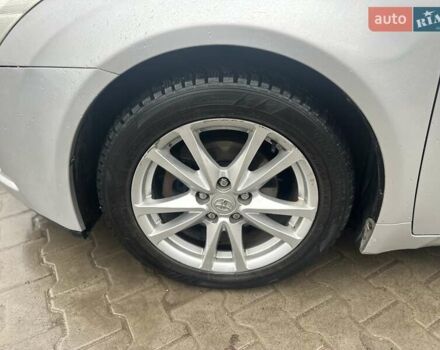 Сірий Тойота Авенсіс, об'ємом двигуна 2 л та пробігом 251 тис. км за 7999 $, фото 25 на Automoto.ua