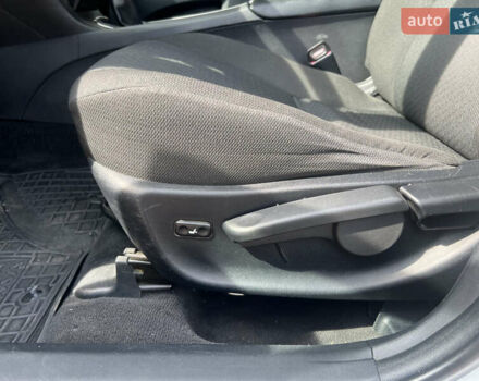 Серый Тойота Авенсис, объемом двигателя 2.23 л и пробегом 310 тыс. км за 7200 $, фото 18 на Automoto.ua