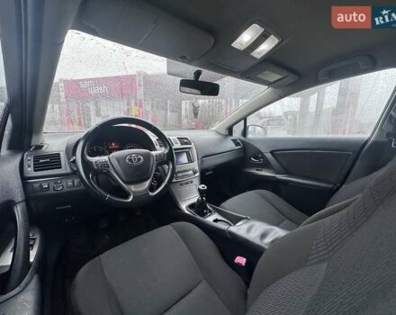 Сірий Тойота Авенсіс, об'ємом двигуна 2 л та пробігом 251 тис. км за 7999 $, фото 45 на Automoto.ua