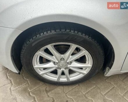 Сірий Тойота Авенсіс, об'ємом двигуна 2 л та пробігом 251 тис. км за 7999 $, фото 26 на Automoto.ua