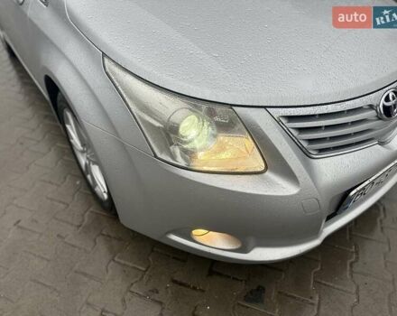 Сірий Тойота Авенсіс, об'ємом двигуна 2 л та пробігом 251 тис. км за 7999 $, фото 24 на Automoto.ua