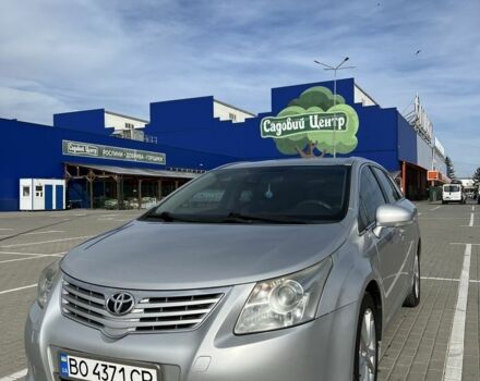Серый Тойота Авенсис, объемом двигателя 2 л и пробегом 250 тыс. км за 7800 $, фото 1 на Automoto.ua