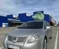 Серый Тойота Авенсис, объемом двигателя 2 л и пробегом 250 тыс. км за 7800 $, фото 1 на Automoto.ua