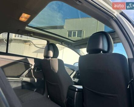 Серый Тойота Авенсис, объемом двигателя 2.2 л и пробегом 240 тыс. км за 6950 $, фото 23 на Automoto.ua