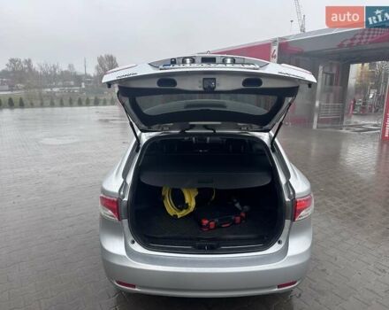 Сірий Тойота Авенсіс, об'ємом двигуна 2 л та пробігом 251 тис. км за 7999 $, фото 48 на Automoto.ua