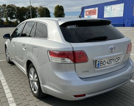 Серый Тойота Авенсис, объемом двигателя 2 л и пробегом 250 тыс. км за 7800 $, фото 5 на Automoto.ua