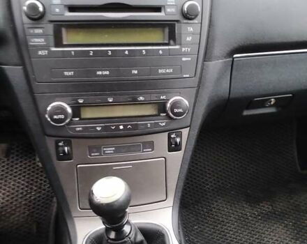 Серый Тойота Авенсис, объемом двигателя 2 л и пробегом 313 тыс. км за 8000 $, фото 6 на Automoto.ua