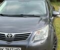 Серый Тойота Авенсис, объемом двигателя 1.6 л и пробегом 330 тыс. км за 7700 $, фото 1 на Automoto.ua