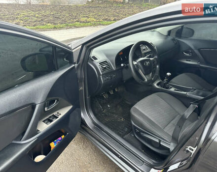 Серый Тойота Авенсис, объемом двигателя 2 л и пробегом 275 тыс. км за 8700 $, фото 11 на Automoto.ua