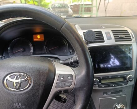 Сірий Тойота Авенсіс, об'ємом двигуна 2 л та пробігом 275 тис. км за 7800 $, фото 4 на Automoto.ua