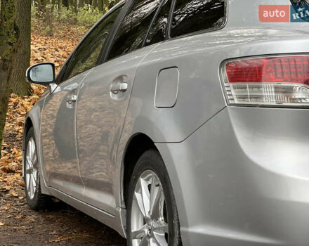 Серый Тойота Авенсис, объемом двигателя 2 л и пробегом 250 тыс. км за 6999 $, фото 29 на Automoto.ua