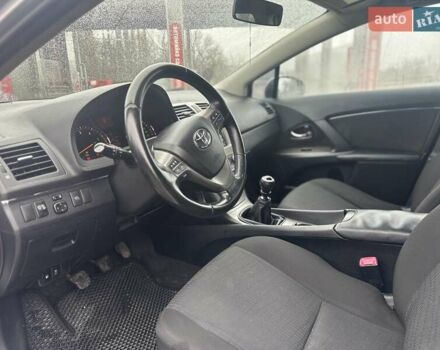Сірий Тойота Авенсіс, об'ємом двигуна 2 л та пробігом 251 тис. км за 7999 $, фото 36 на Automoto.ua